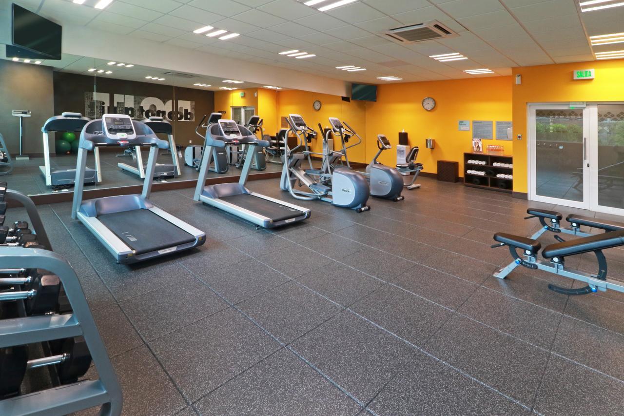 Hotel Wyndham Garden Guadalajara Acueducto Zapopan Zewnętrze zdjęcie