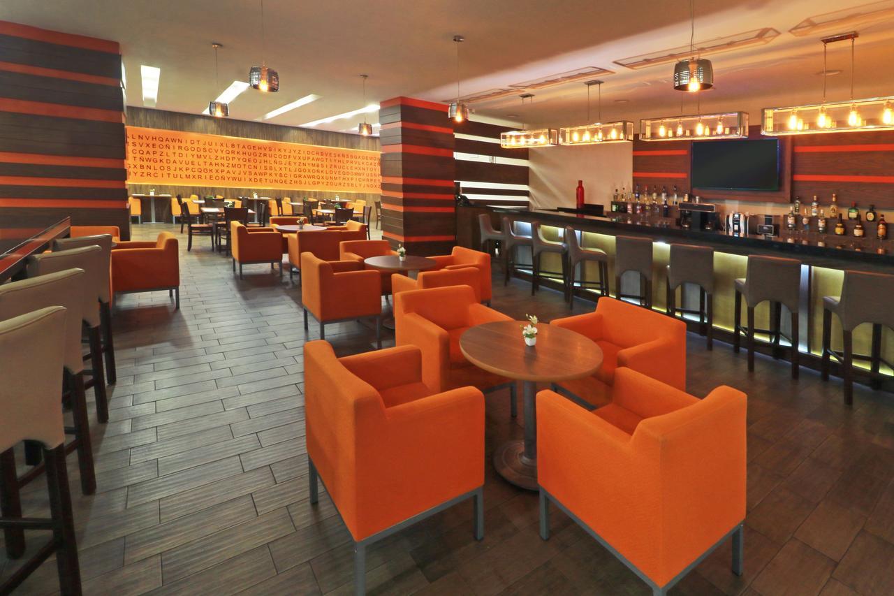 Hotel Wyndham Garden Guadalajara Acueducto Zapopan Zewnętrze zdjęcie