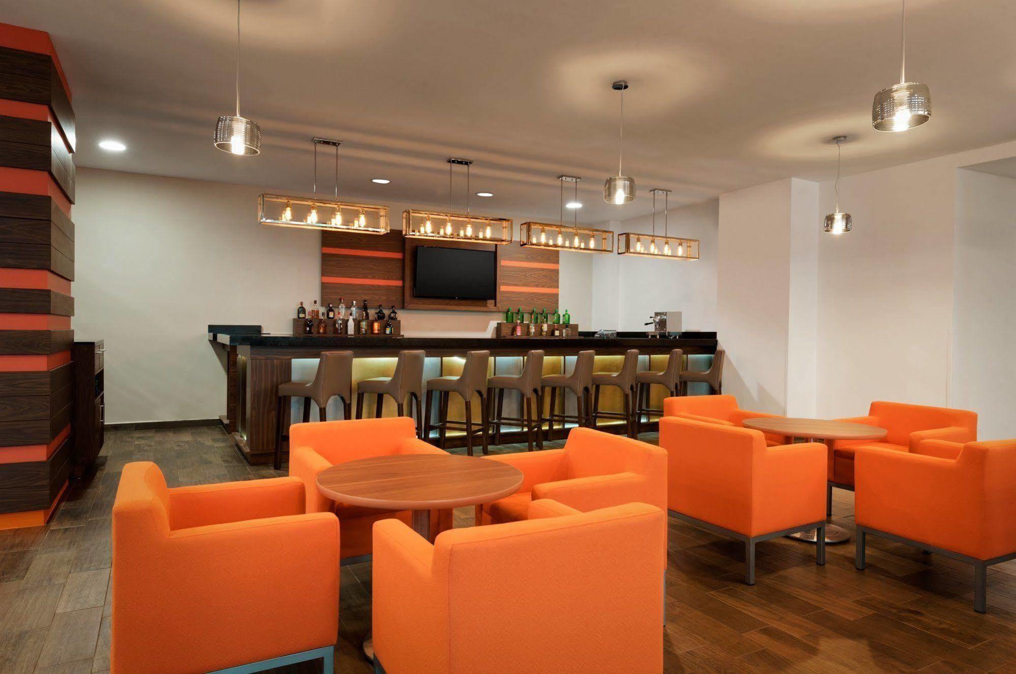 Hotel Wyndham Garden Guadalajara Acueducto Zapopan Zewnętrze zdjęcie