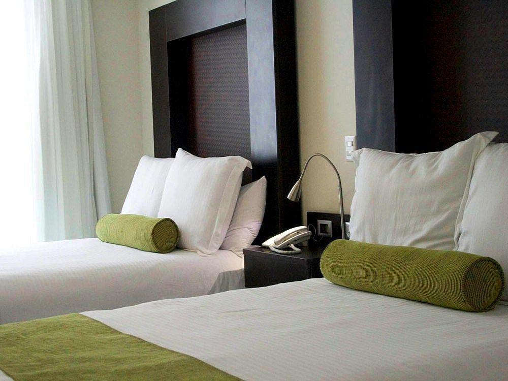 Hotel Wyndham Garden Guadalajara Acueducto Zapopan Zewnętrze zdjęcie